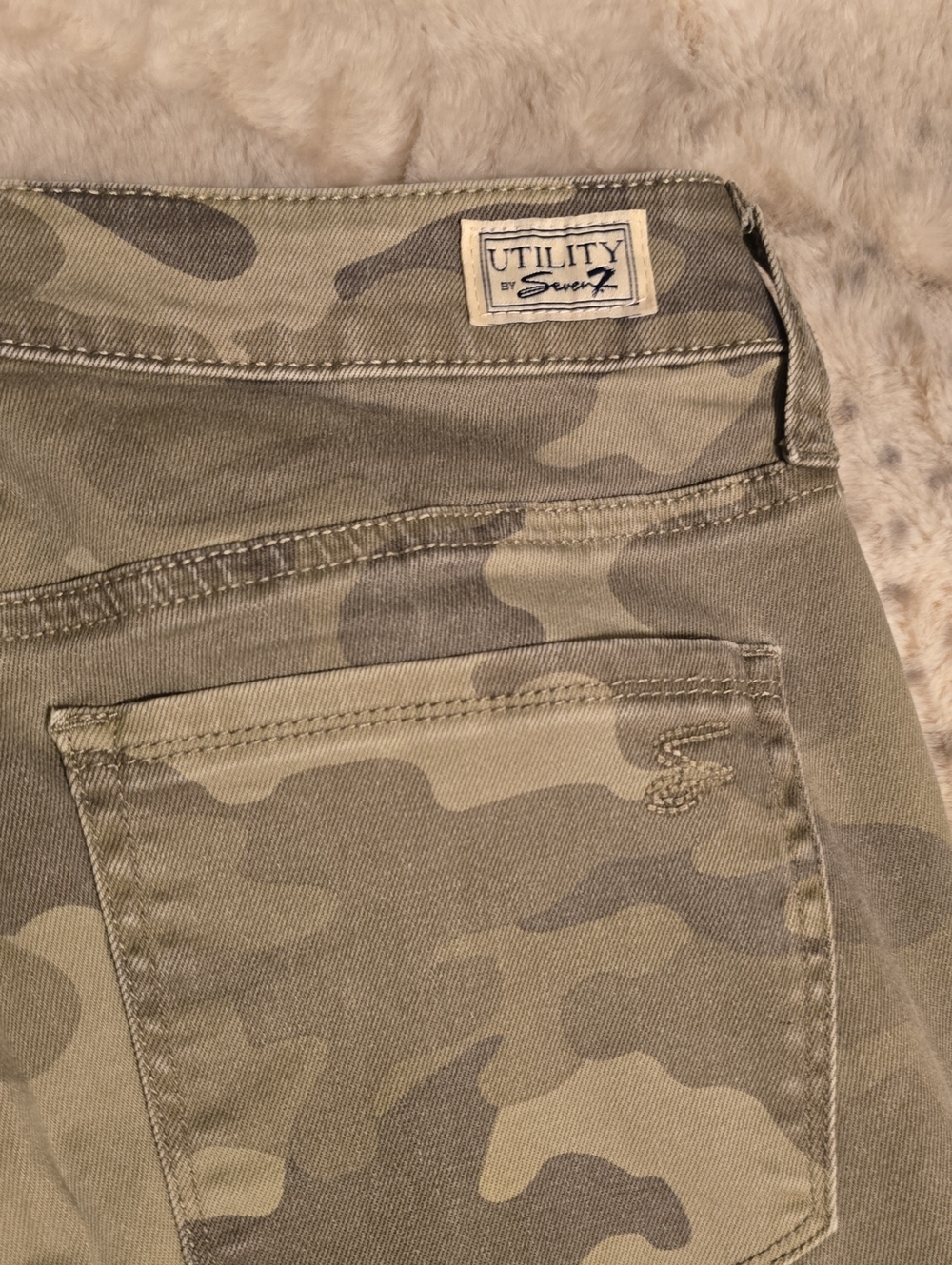 Seven7 Camo Mid-Rise Utility Ankle Skinny Jeans - Picture 5 of 12